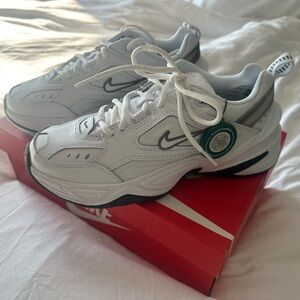Women’s Nike m2k Tekno